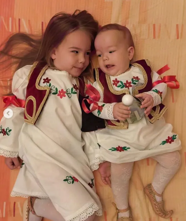 dete-srpska-narodnja-nosnja-beba-2025